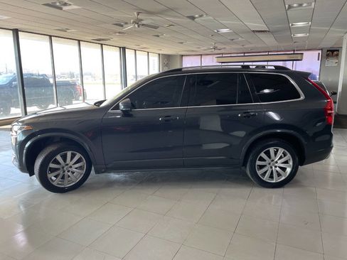 Used 2016 Volvo XC90 T6 Momentum image 4
