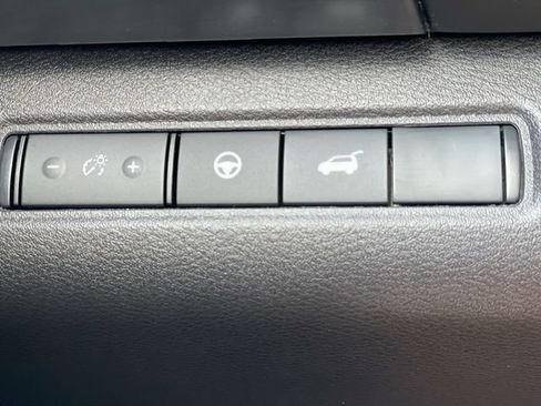Used 2025 Nissan Pathfinder SL FWD image 24