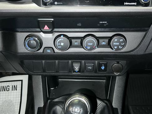 Used 2020 Toyota Tacoma TRD Sport image 25