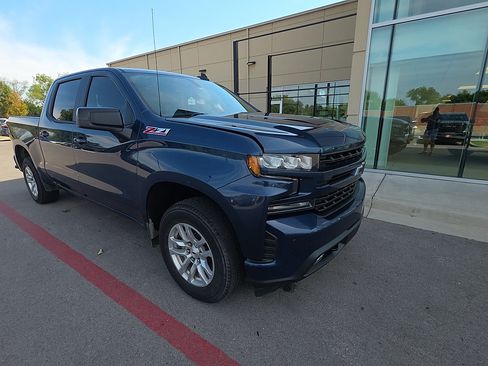Used 2019 Chevrolet Silverado 1500 RST w/ All-Star Edition AWD/4WD image 2