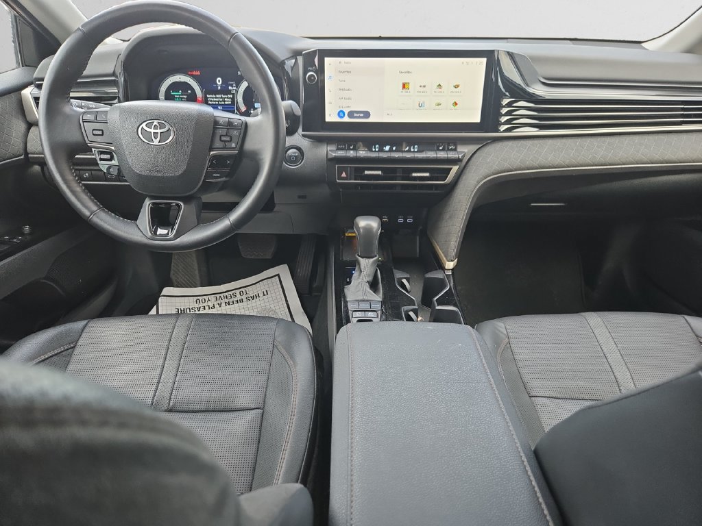 Used 2025 Toyota Camry XLE FWD image 10