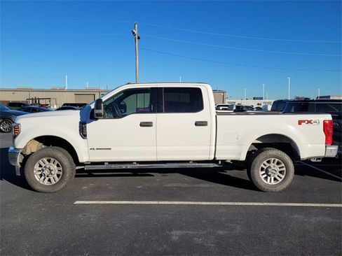 Used 2019 Ford F350 XLT w/ XLT Value Package image 4