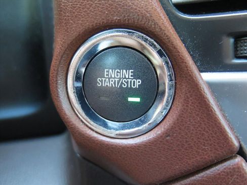 Used 2015 Chevrolet Tahoe LTZ RWD image 17