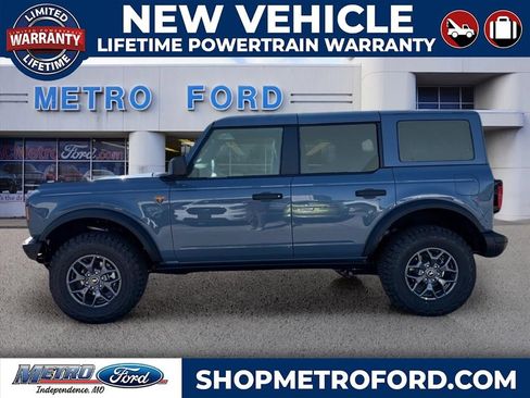 New 2025 Ford Bronco Badlands image 8