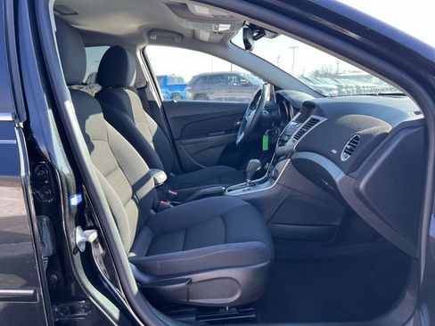 Used 2014 Chevrolet Cruze LT image 19