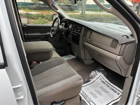 Used 2002 Dodge Ram 1500 Truck 2WD Quad Cab image 3