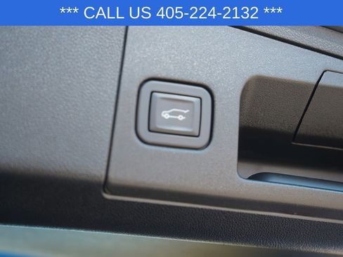 Used 2025 Cadillac XT4 Premium Luxury image 30