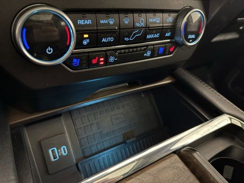 Used 2020 Ford Expedition Max Platinum image 29