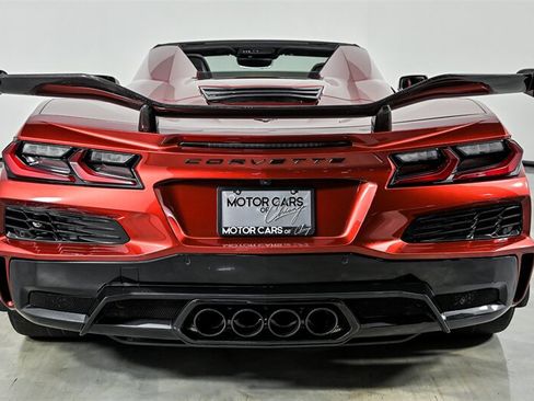 Used 2024 Chevrolet Corvette Z06 w/ Z07 Performance Package RWD image 10