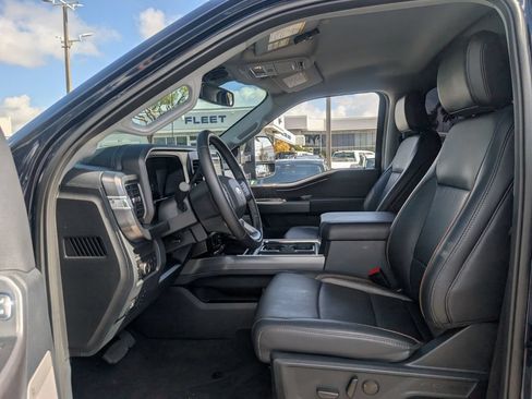 Used 2025 Ford F250 Lariat w/ Black Appearance Package AWD/4WD image 9