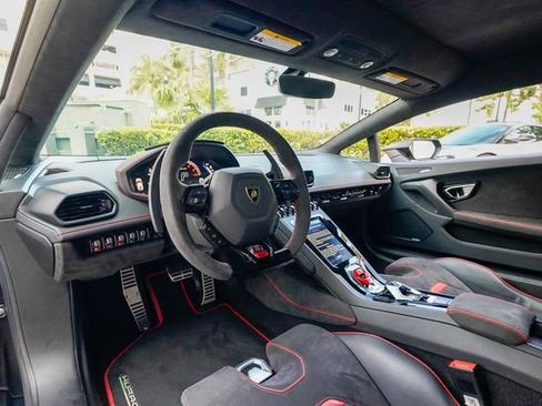 Used 2022 Lamborghini Huracan EVO RWD image 62
