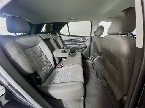 Used 2023 Chevrolet Equinox LT w/ Driver Convenience Package image 30