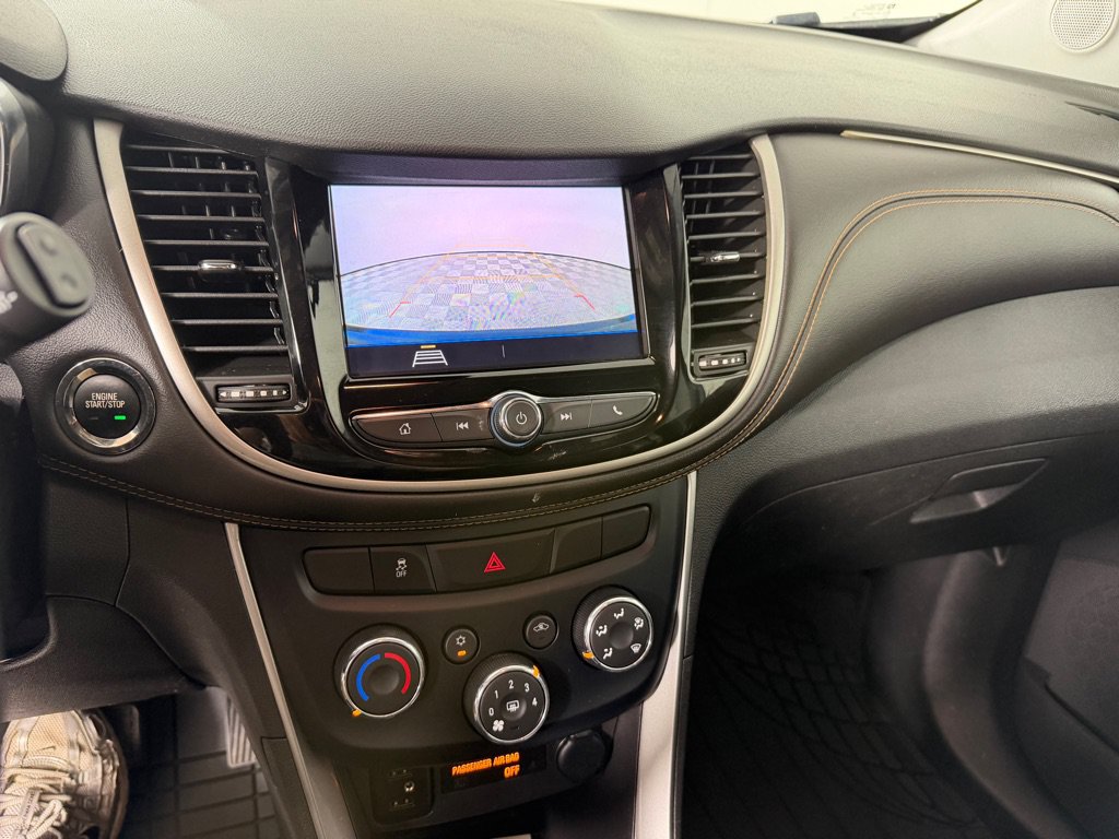 Used 2020 Chevrolet Trax LT w/ Driver Confidence Package FWD image 17