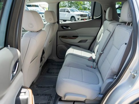 Used 2018 GMC Acadia SLE w/ Driver Alert Package I AWD/4WD image 13