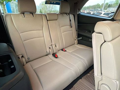 Used 2022 Honda Pilot Touring image 16