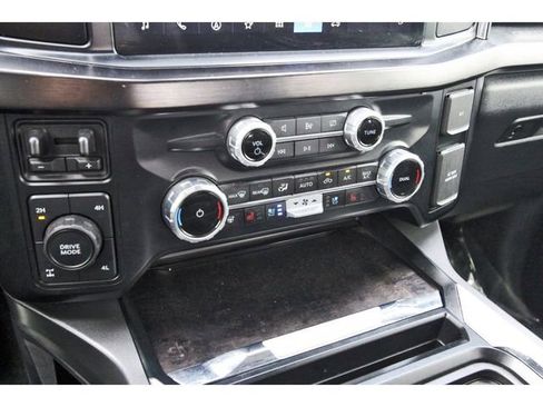 Used 2023 Ford F350 Lariat w/ Black Appearance Package image 25