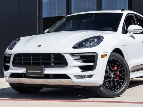 Certified 2017 Porsche Macan GTS image 7