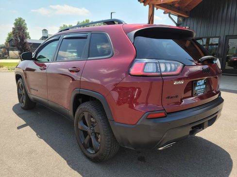 Used 2020 Jeep Cherokee Latitude Plus AWD/4WD image 6