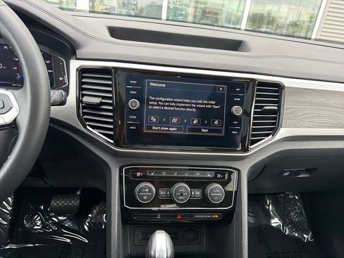 Certified 2022 Volkswagen Atlas SE w/ Panoramic Sunroof Package AWD/4WD image 20