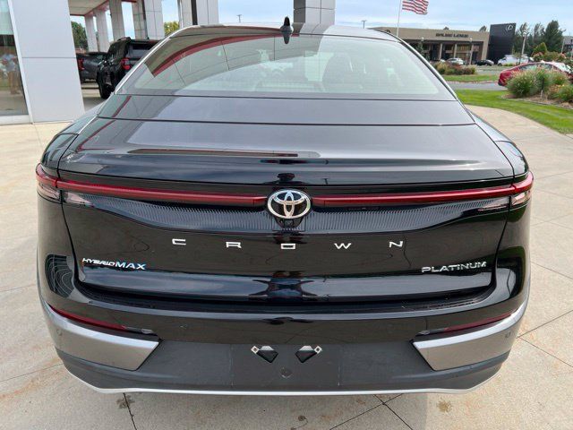 Used 2023 Toyota Crown Platinum AWD/4WD image 6