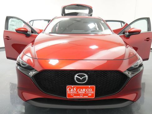 New 2026 MAZDA MAZDA3 2.5 S Hatchback w/ Premium Pkg FWD image 28