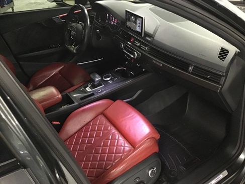 Used 2018 Audi S4 Prestige w/ Prestige Package image 24