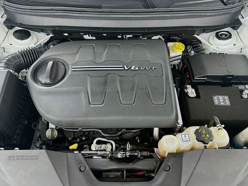 Used 2020 Jeep Cherokee Trailhawk w/ Cold Weather Group image 30