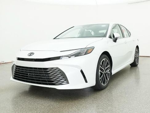 New 2026 Toyota Camry XLE FWD image 32
