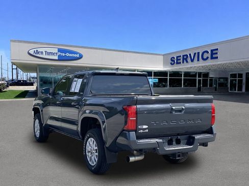Used 2024 Toyota Tacoma SR5 AWD/4WD image 6