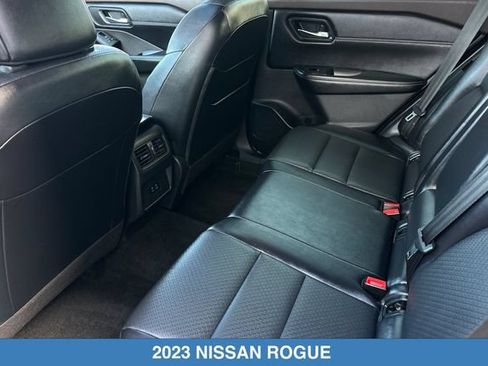 Used 2023 Nissan Rogue SV w/ SV Premium B Package FWD image 13