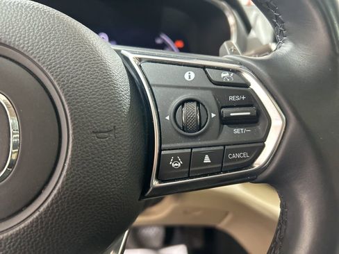 Used 2024 Acura MDX SH-AWD w/ Technology Package image 25