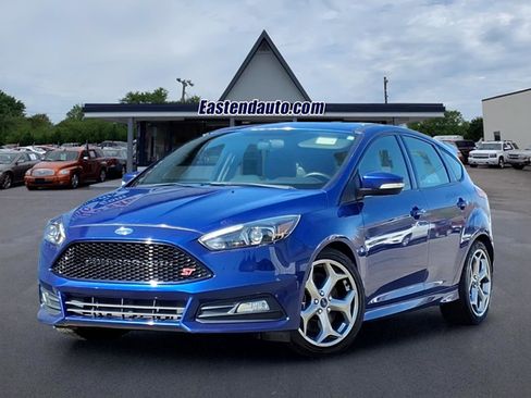Used 2015 Ford Focus ST w/ Equipment Group 401A image 1