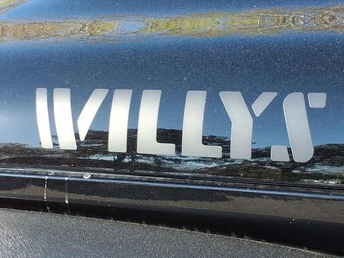 Used 2022 Jeep Wrangler Sport image 4