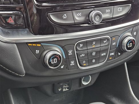 Certified 2023 Chevrolet Traverse Premier image 20