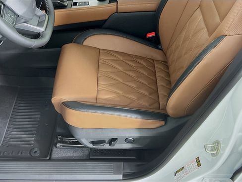 New 2026 Nissan Rogue Platinum AWD/4WD image 42
