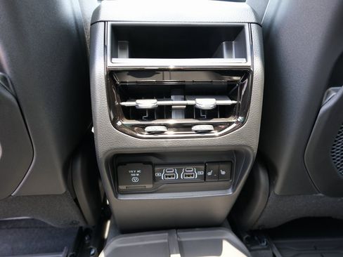 Used 2024 Jeep Grand Cherokee Trailhawk w/ Luxury Tech Group III image 34