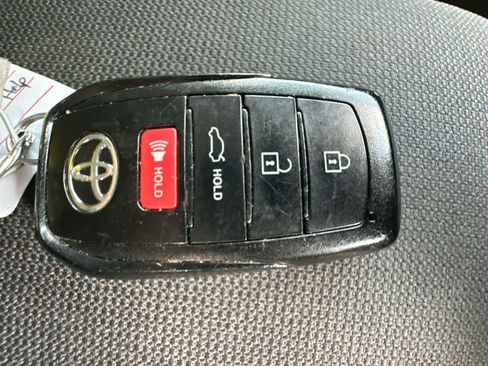 Used 2025 Toyota Corolla LE w/ Convenience Package FWD image 28