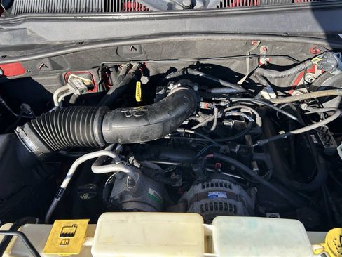 Used 2010 Jeep Liberty Sport w/ Popular Equipment Group AWD/4WD image 12