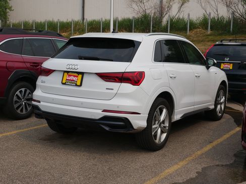 Used 2021 Audi Q3 2.0T Premium w/ Convenience Package AWD/4WD image 5