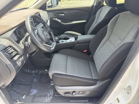 Used 2023 Nissan Rogue SV FWD image 14