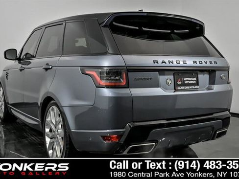 Used 2018 Land Rover Range Rover Sport HSE Dynamic image 9