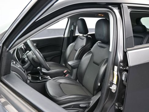 Used 2021 Jeep Compass Latitude image 10