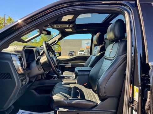 Used 2024 Ford F250 Platinum image 17