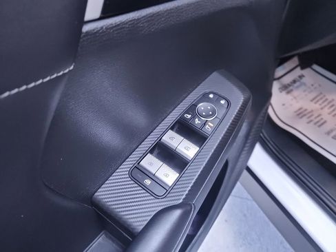 Used 2024 Mitsubishi Outlander SE FWD image 13