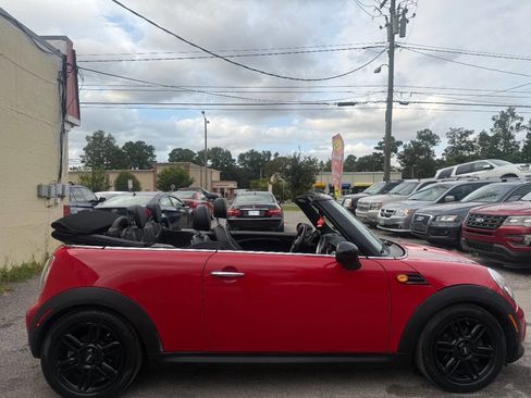 Used 2013 MINI Cooper Convertible image 4