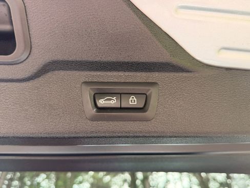 Used 2018 BMW X5 M AWD/4WD image 18