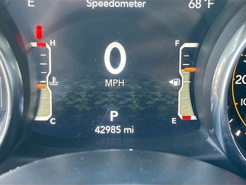 Used 2023 Jeep Wrangler Unlimited Rubicon w/ Cold Weather Group AWD/4WD image 13