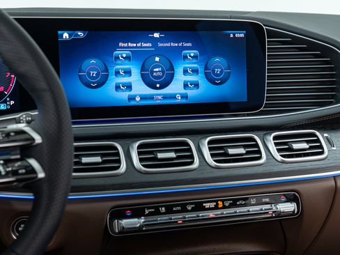 Used 2026 Mercedes-Benz GLS 450 4MATIC image 19