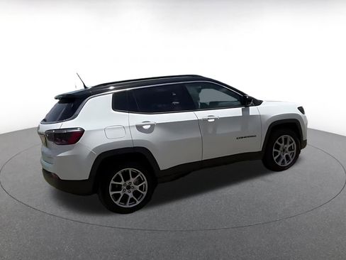 Used 2025 Jeep Compass Limited AWD/4WD image 12