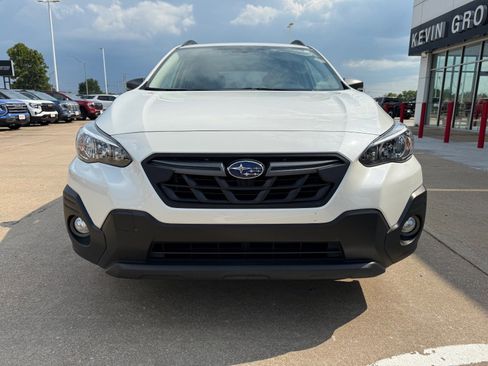 Used 2022 Subaru Crosstrek 2.5i Sport w/ Moonroof Package image 2